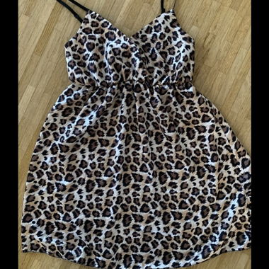 Leoparden Kleid 