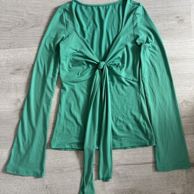 Green Tie-Front Long Sleeve - Stockholm vibes
