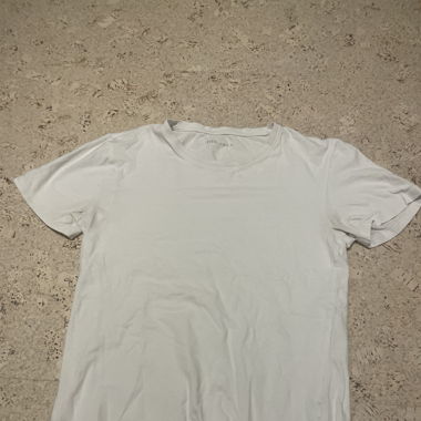 Weisses Basic T-Shirt