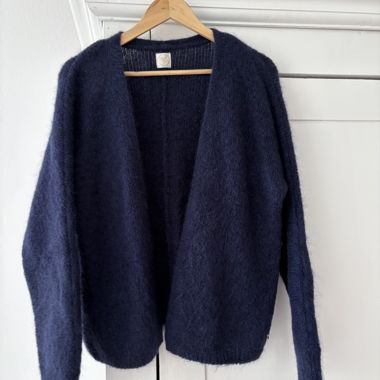 Strickweste in Marineblau