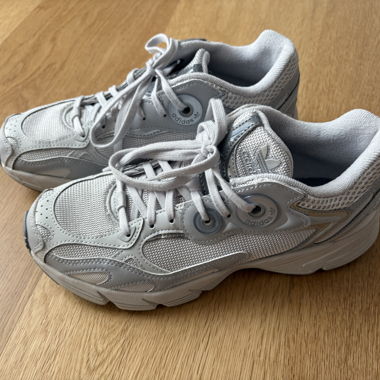 adidas ASTIR grigio