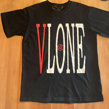 Vlone T-Shirt – Black x Red Dragon Edition 