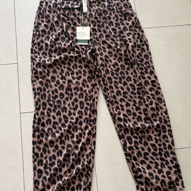 Pantaloni Halara con stampa leopardata