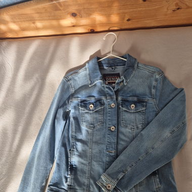 Neue Jeansjacke, Gr. M