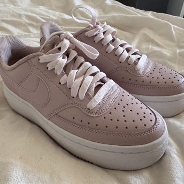 Nike Pink Sneakers