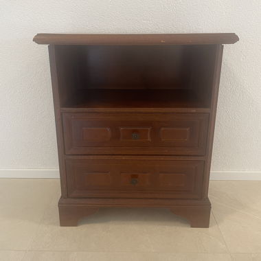 Commode en bois avec 2 tiroirs