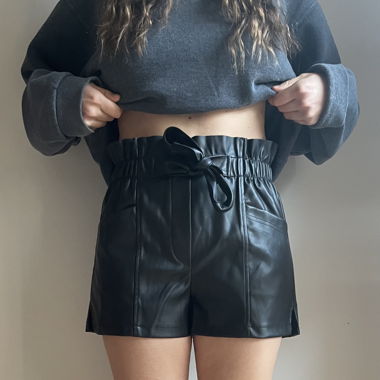 Kunstleder kurze Hosen 
