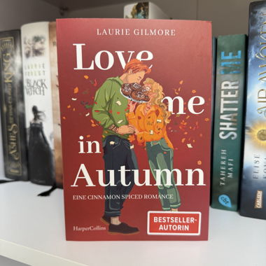 Love in Autumn - Laurie Gilmore