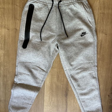 Pantalon de survêtement Nike tech gris