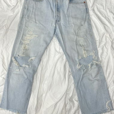Jeans Levi’s azzurro chiaro strappati