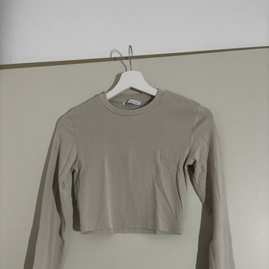 long sleeve crop top