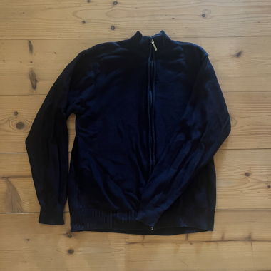 Pullover mit Kragen