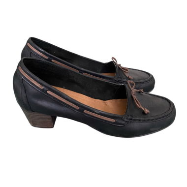 vintage leather pumps with bows 