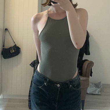 Body dos nu kaki