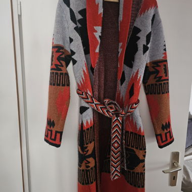 Strickmantel im Boho-Chic-Stil