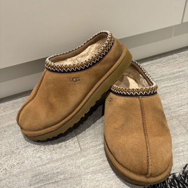 UGG Tasman