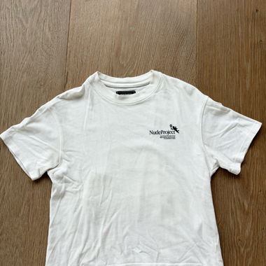 T-Shirt Nude Project