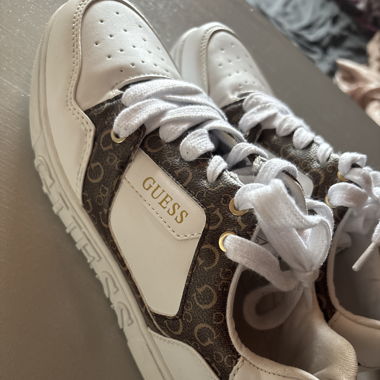 Baskets GUESS 