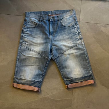 Bermuda - Denim Short - METRO size 176