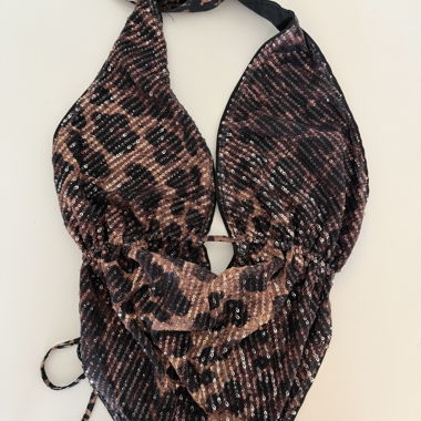 Coordinato leopardato due pezzi con paillettes