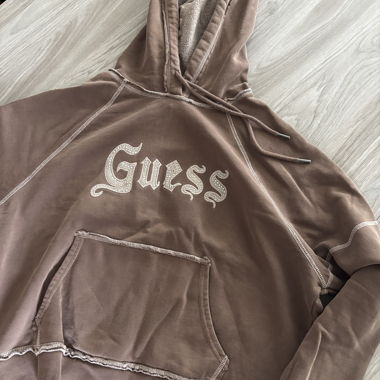 Sweat à capuche Guess avec strass