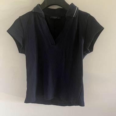 Navy-Blue-Poloshirt (engl., kurz)
