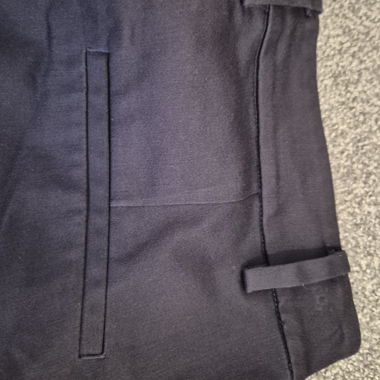 Pantaloni in tessuto da donna H&M blu scuro 36
