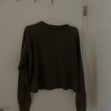 Brauner Pullover