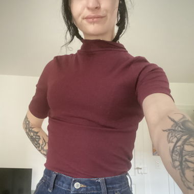 Burgundenfarbenes Crop top mit kragen 