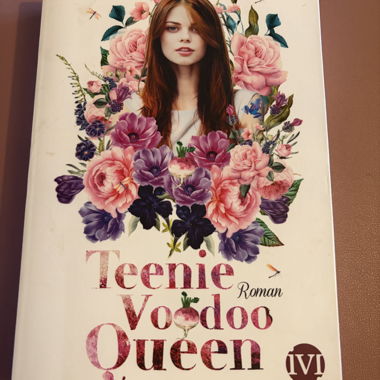 Teenie Voodoo Queen Nin MacKay