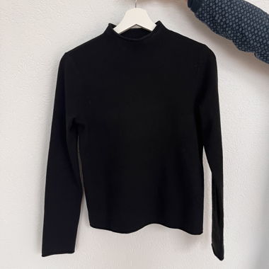 Pull noir