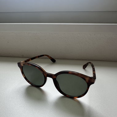 Sonnenbrille