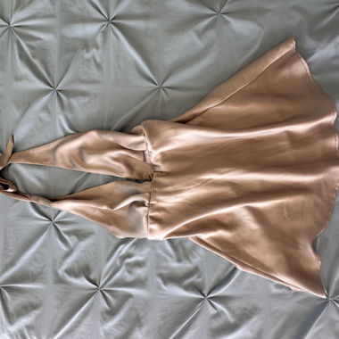Seidig-sexy kurzes Kleid