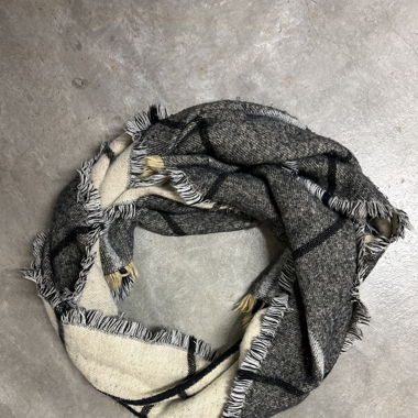 Schal beige gemustert
