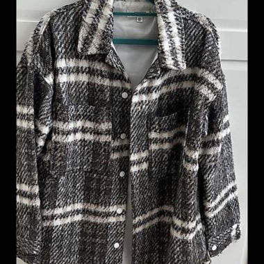 Karierte Jacke