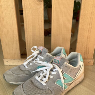 New Balance 996