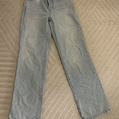 Jeans a gamba larga azzurro chiaro
