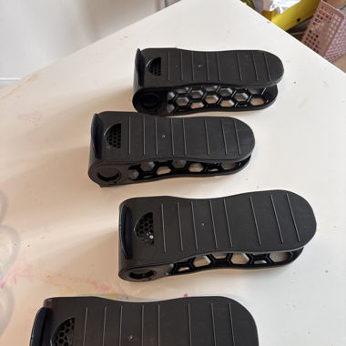 Schuhtrenner für platzsparende Aufbewahrung