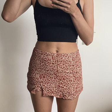 mini jupe short à fleur 