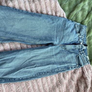 Jeans a gamba larga
