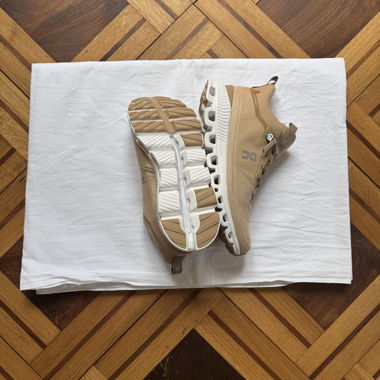 On Running Sneaker 44