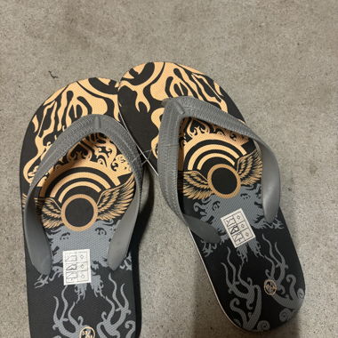 Flip-Flops mit Flügel-Print, Grösse 37/38