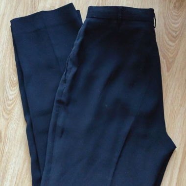 Schwarze Stoffhose