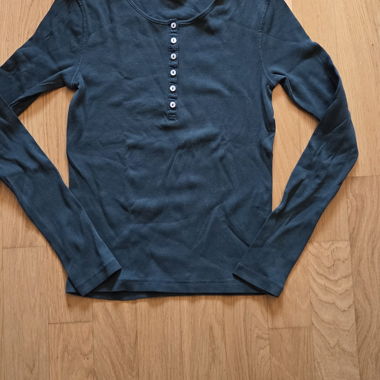 ZARA Langarmshirt mit Knopfleiste, grün