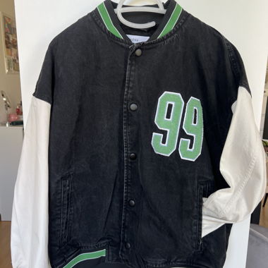 Giacca college in denim Bershka, taglia M