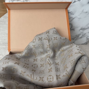 Louis Vuitton Monogram Schal grau-gold