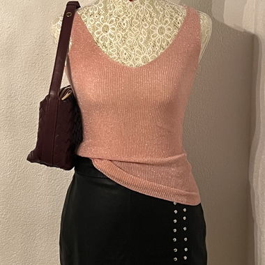 Haut rose à paillettes