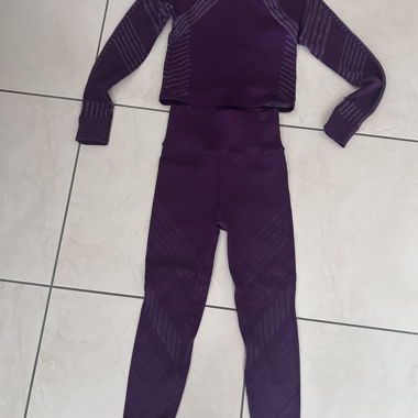 Completo sportivo lilla