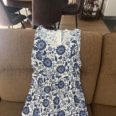 Vestito bianco e blu