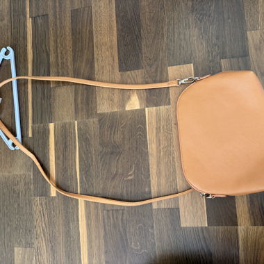 Cognac-colored crossbody bag